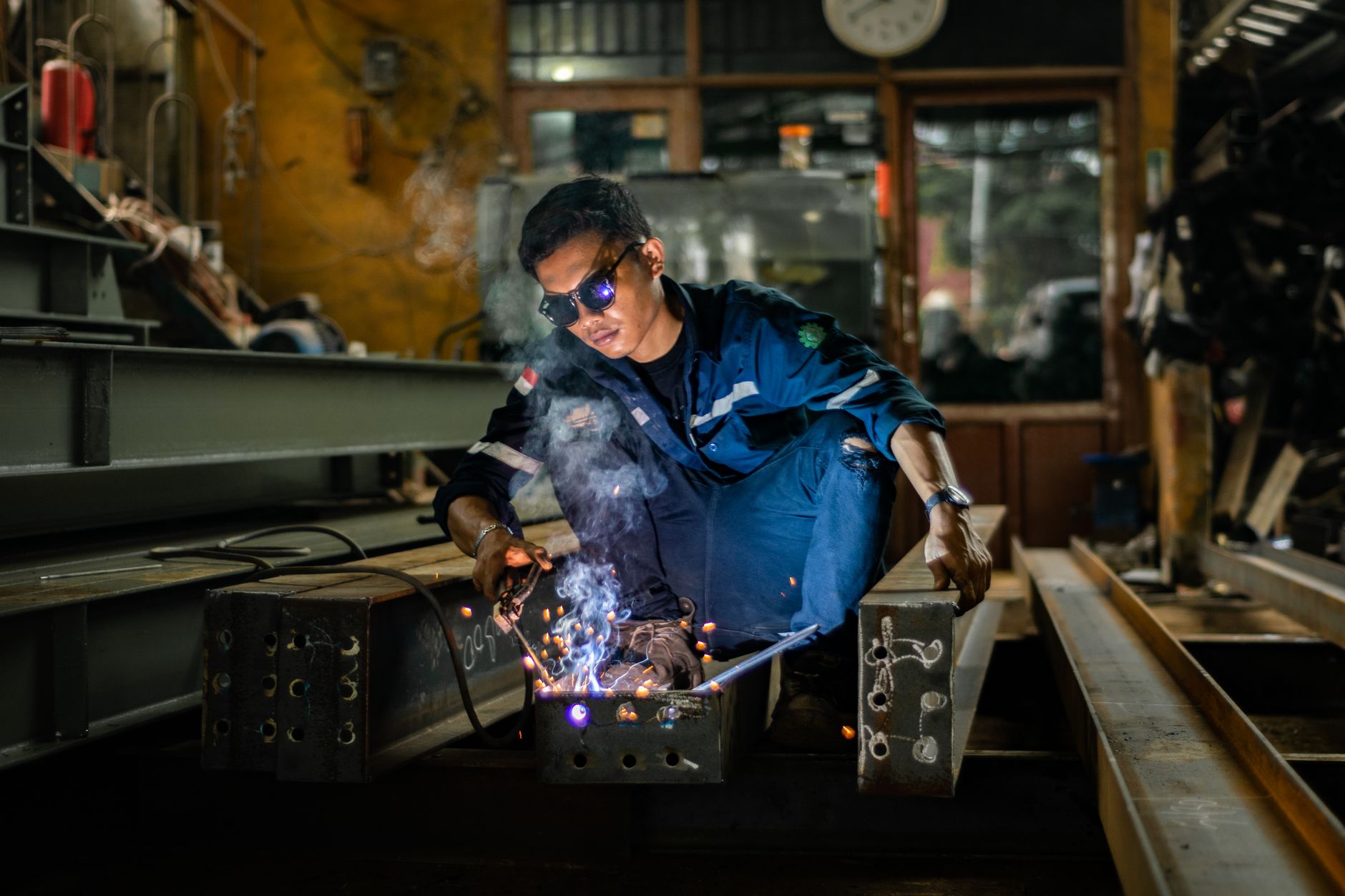 6 Alasan Kenapa Kamu Butuh TaffGUARD Kacamata Safety Goggles