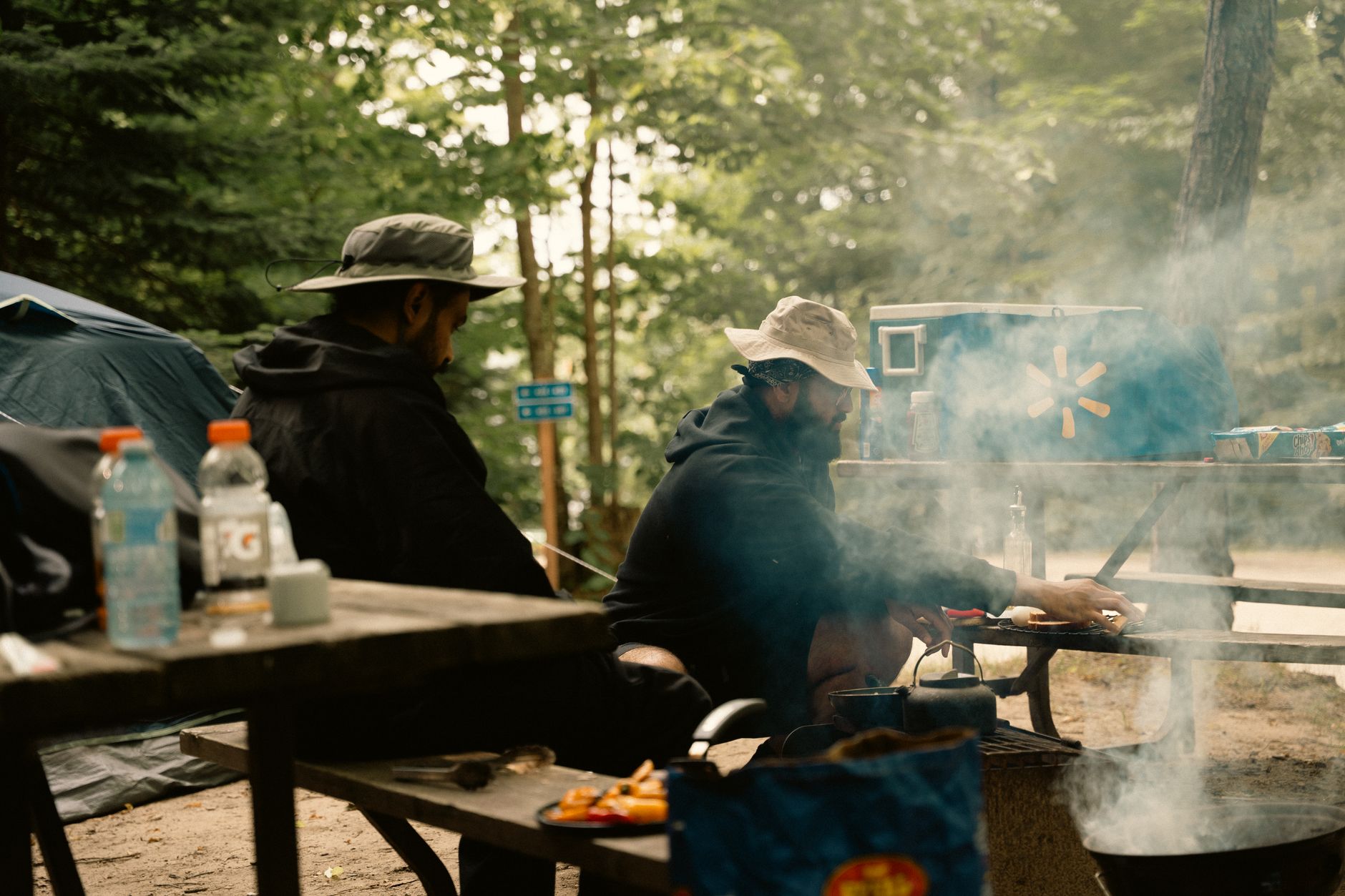 Panduan Lengkap Memilih Cooler & Hidrasi Camping Terbaik